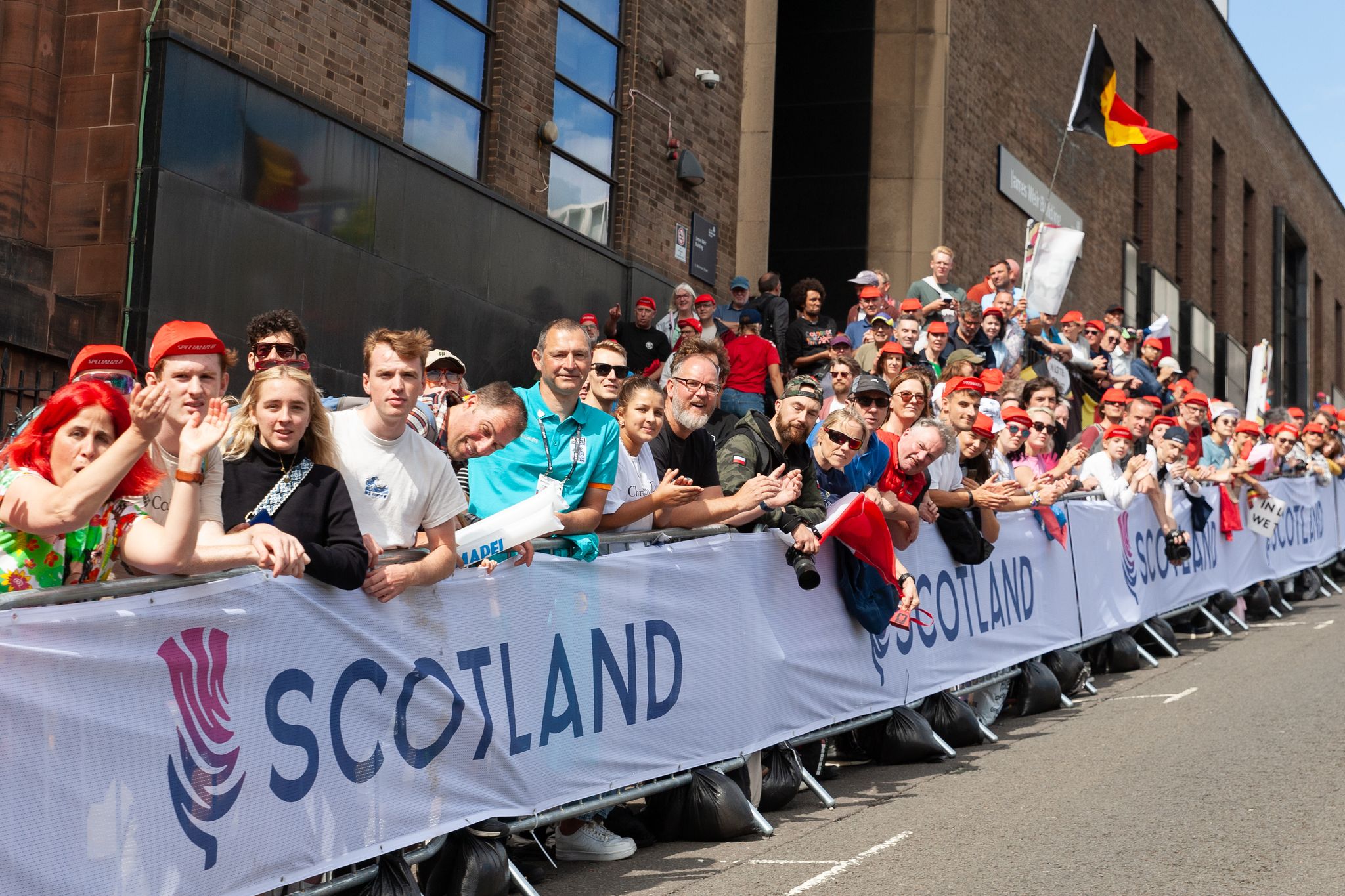 Crowds observing cyclists at UCI World Championship